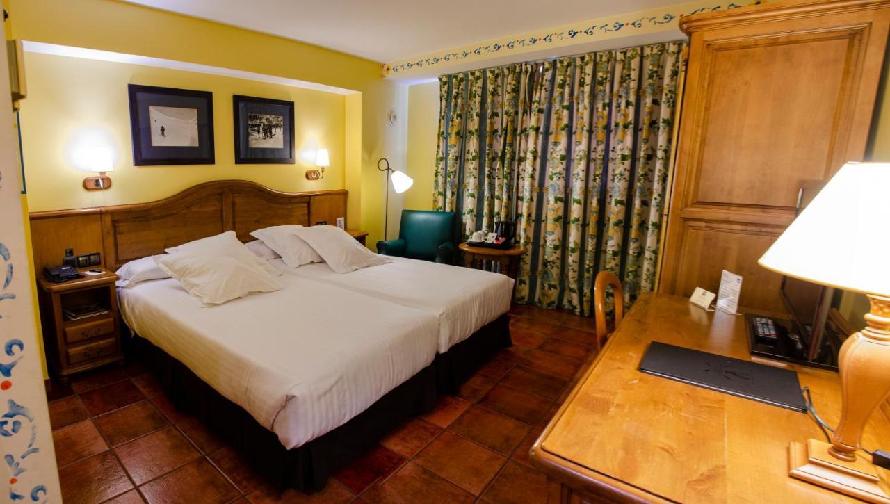Ski Plaza Hotel & Wellness Canillo Ngoại thất bức ảnh